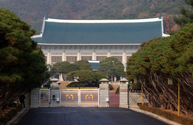 "<b>DMZ 지뢰</b>사고 미군과 공동조사"…청와대, 야권에 해명