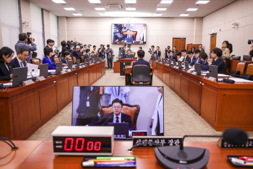 김성원 국회 산업통상자원중소벤처기업위원장이 지난 22일 서울 여의도 국회에서 열린 산업통상자원중소벤처기업위원회 전체회의에서 의사봉을 두드리고 있다. /사진=뉴시스