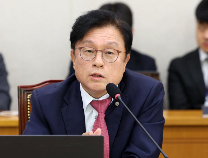 "혼자 6인분 먹어" "후원금 구걸" 막말로 얼룩진 <b>국감</b>