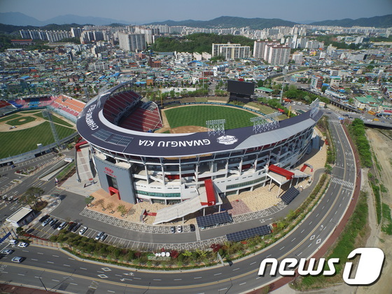 <b>광주 야구장</b> '기아' <b>명칭</b>, 돈으로 환산하면 얼마?