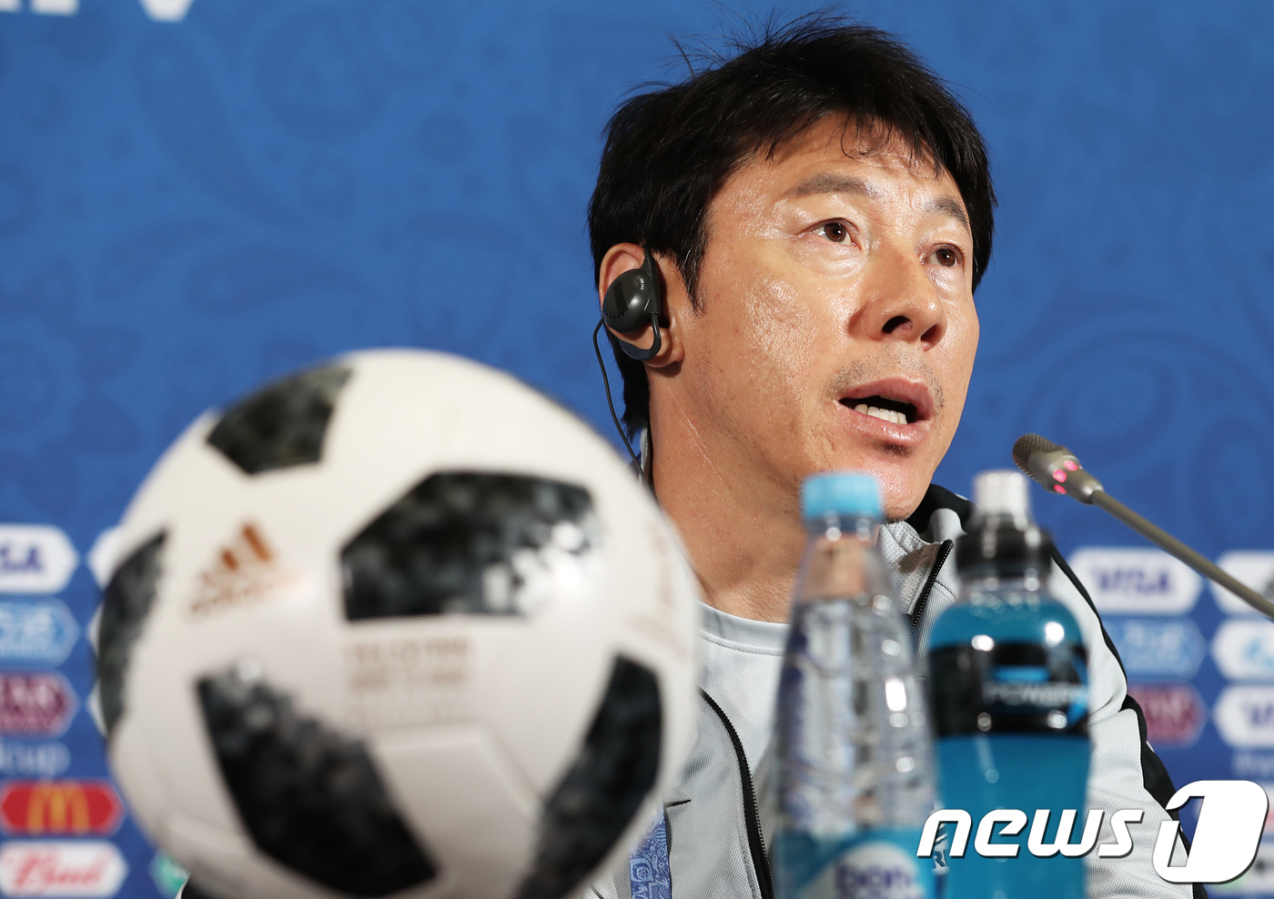 [월드컵] 아시안컵까지 6개월… <b>신태용</b> <b>재신임</b> 빠르게 고민할 축구협회
