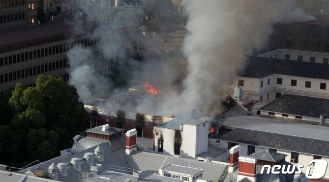 南アフリカの医師党でまた火災…  「強風で吹き飛ばされそう」（総合）最近の投稿