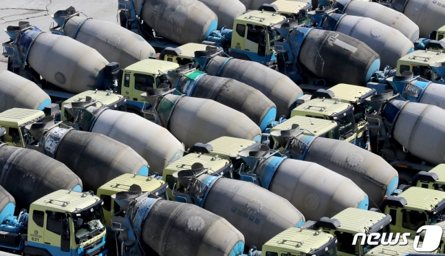 '수급안정화' 위해 시멘트 끌어모은다…수출 물량 내수로 전환