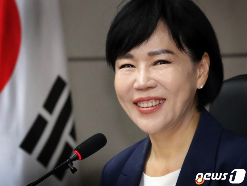 [뉴스1 PICK]<b>전현희</b> "퇴임 후 휴식은 사치…日 오염수 방류 저지 힘 보탤 것"