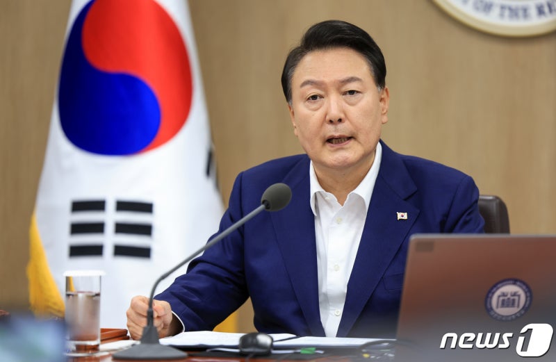 윤 대통령, 휴가 첫날도 '건설산업 이권<b>카르텔</b>' 사태 점검