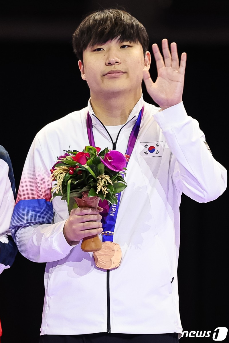 e스포츠 <b>FC온라인</b> 곽준혁 '동메달 목에 걸고'