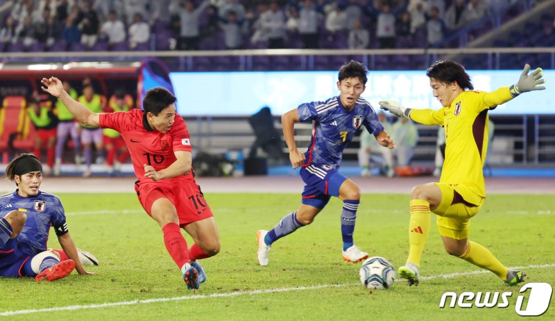 황선홍호, '결승 <b>한일전</b>' 2-1 승…최초 남자축구 3연패 달성[황저우AG]