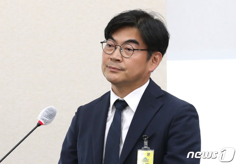 경찰, '아들 학폭 <b>청문회</b> 2회 <b>불출석</b>' <b>정순신</b> 일가족 檢 송치
