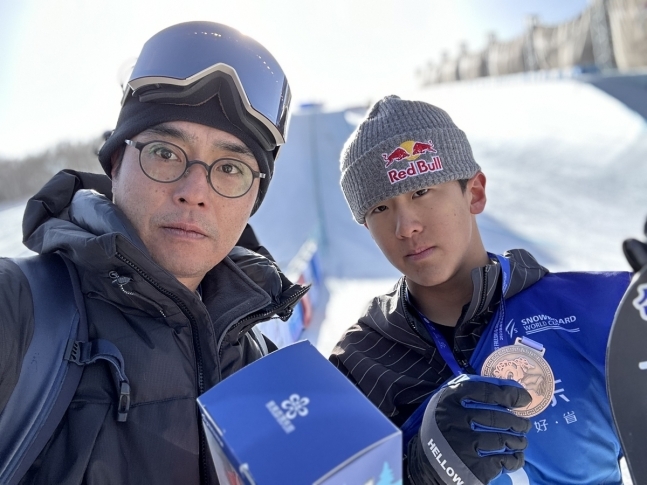 <b>스노보드 이채운</b>, FIS <b>월드컵</b> 하프파이프 동메달…개인 첫 <b>월드컵</b> 입상