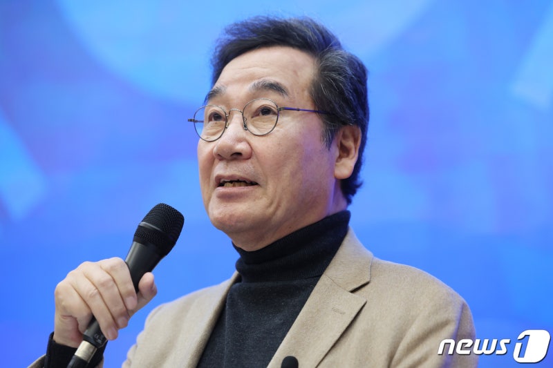 <b>이낙연</b> "<b>신당</b> 창당이 대선 경선 불복? 대꾸할 가치 없다"