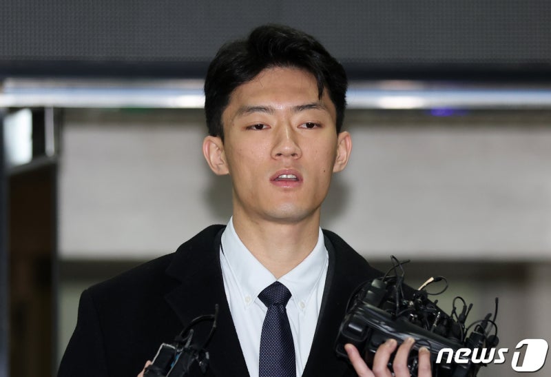 '<b>마약</b> 투약' <b>전두환</b> 손자 <b>전우원</b> 1심서 징역 2년6개월·집유 4년(2보)