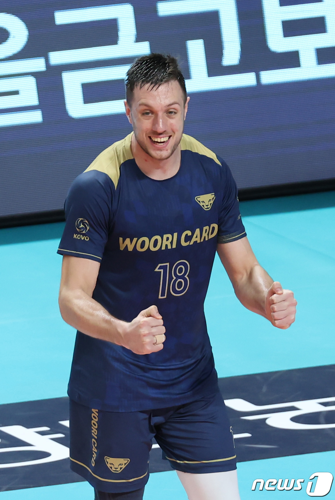 <b>우리카드</b> <b>마테이</b>·기업은행 <b>아베크롬비</b>, V리그 3라운드 남녀 MVP