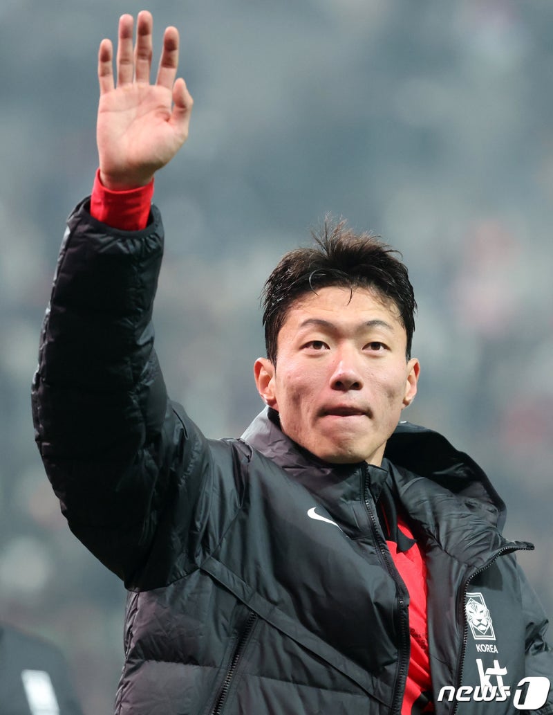 <b>경찰</b>, <b>황의조</b>에 '2차 출석' 요구…"5일까지 안 나오면 또 통보"