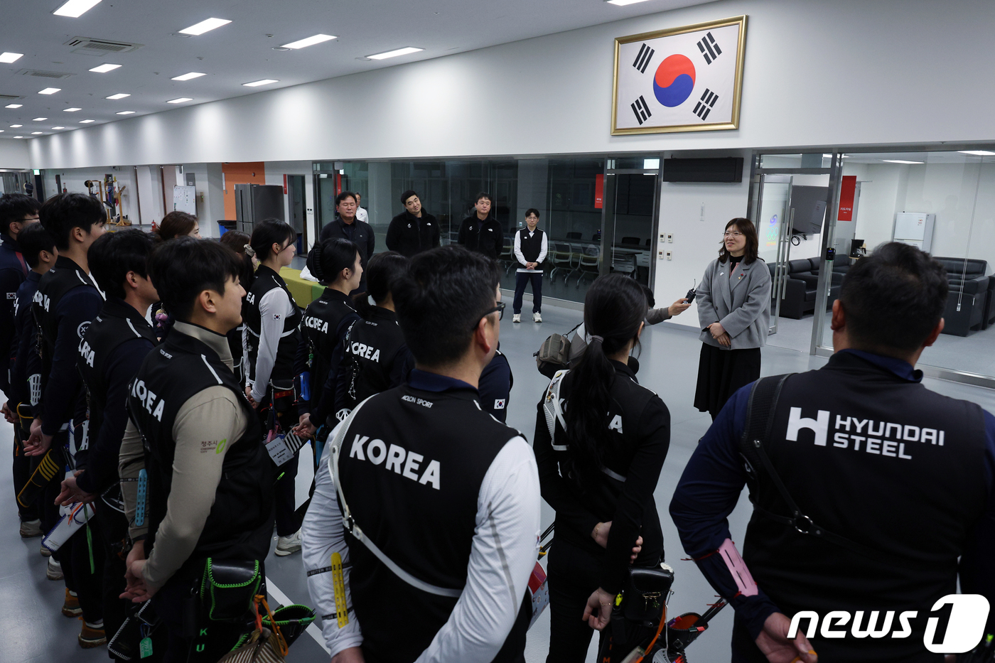 <b>양궁대표팀</b> 격려하는 <b>장미란</b> 차관