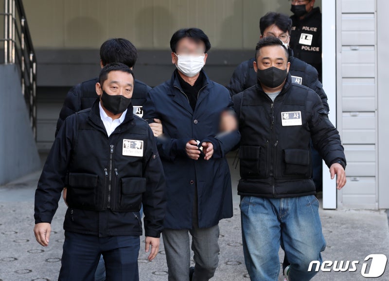<b>이재명</b> 급습범 <b>변명문</b> '우편발송 조력자' 1명 체포