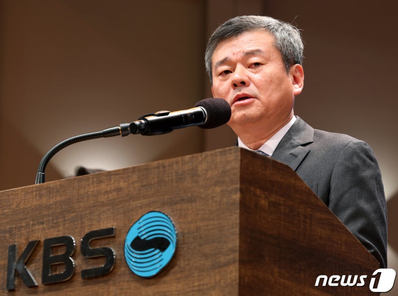 <b>권익위</b> "<b>박민</b> KBS 사장 청탁금지법 위반 아냐…실제 자문했다"