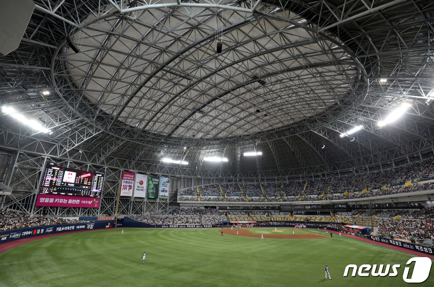 고척돔, MLB 개막전 앞두고 대변신…<b>다저스</b> "<b>서울</b>, See you soon!"