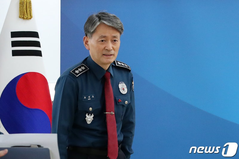 <b>지휘부</b> 회의 참석하는 <b>조지호 서울경찰청장</b>