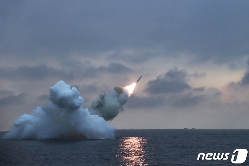 北, 사흘 만에 또 <b>순항미사일 발사</b>…"<b>서해상</b>으로 여러 발"