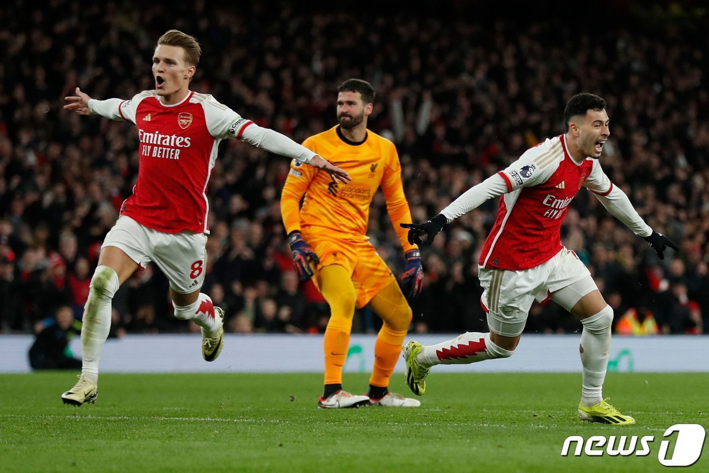EPL 2위 <b>아스널</b>, 선두 <b>리버풀</b> 3-1 제압…승점 2차 맹추격