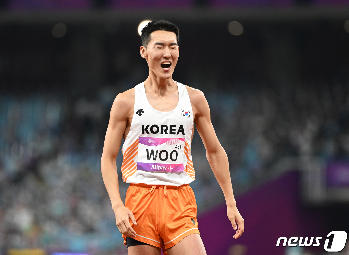 <b>우상혁</b>, 슬로바키아 실내<b>높이뛰기</b> 대회서 2m32로 우승