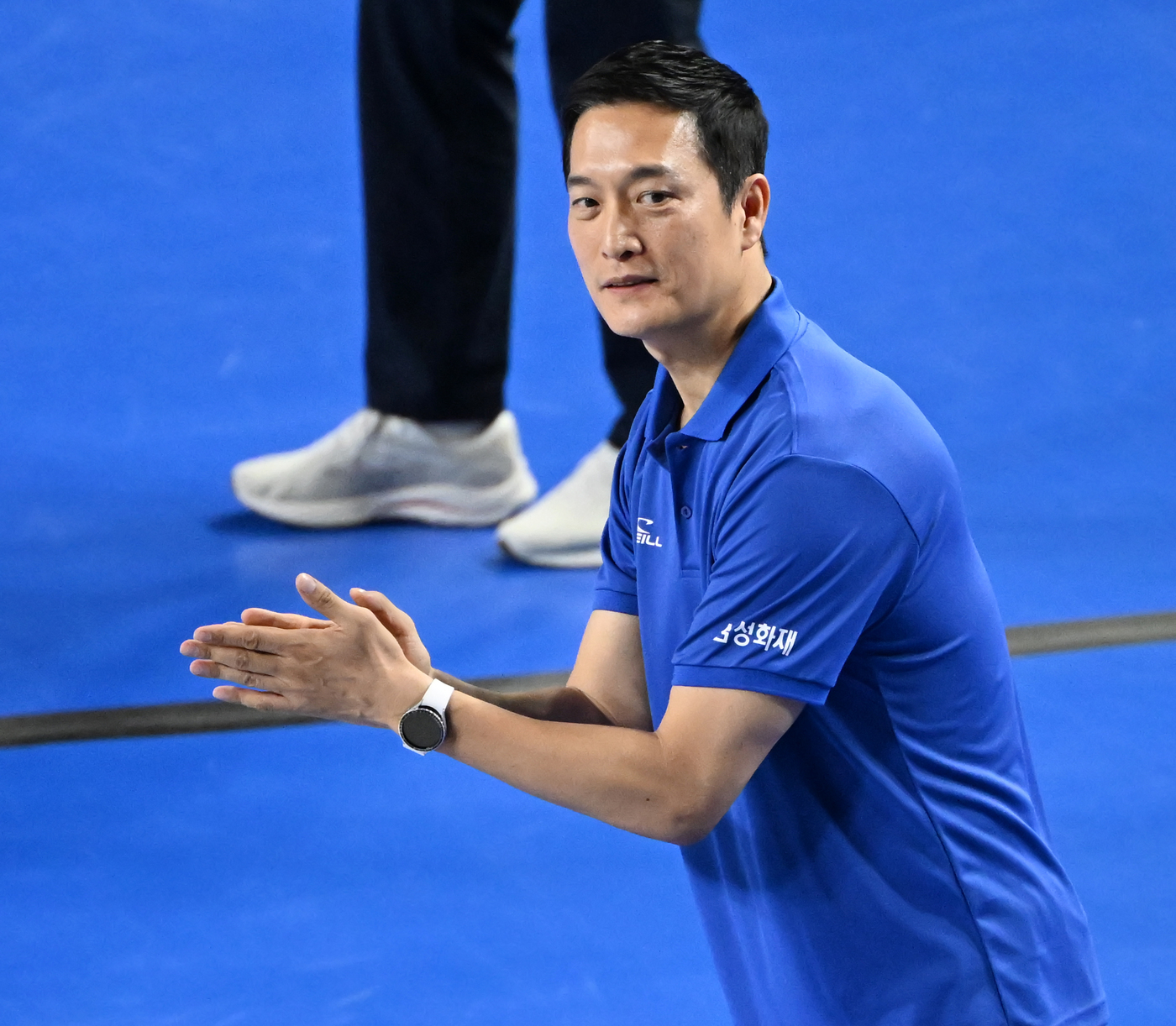 프로배구 <b>삼성화재</b>, <b>김상우 감독</b>과 3년 재계약…"체질 개선 성공"