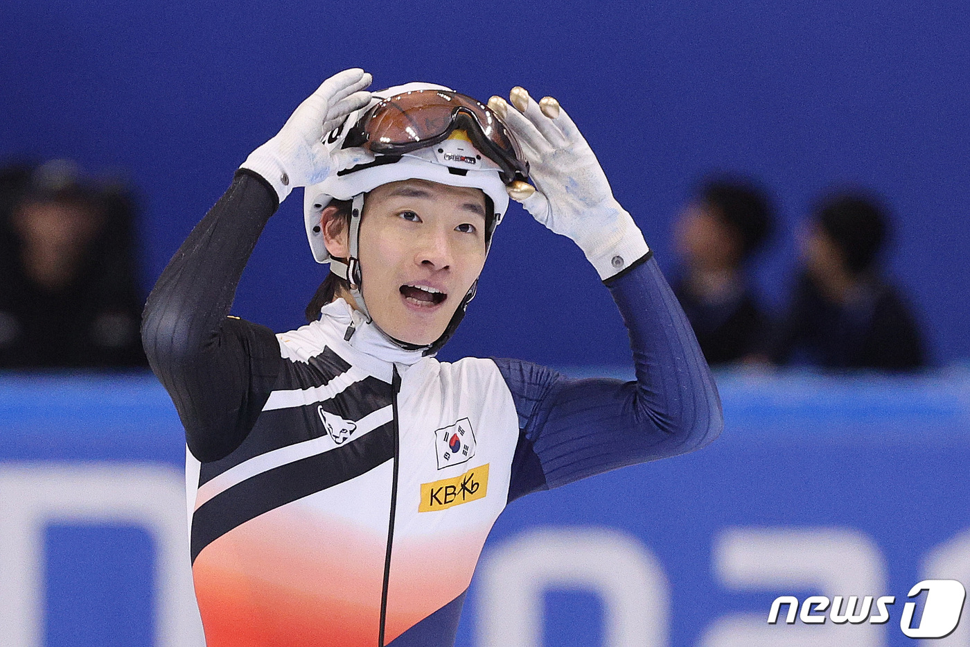 맏형 서이라, 쇼트트랙 <b>월드컵</b> 6차대회 <b>500ｍ 금메달</b>