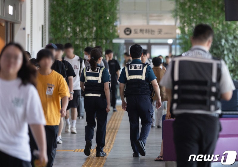 <b>기동순찰대</b>·<b>형사기동대 출범</b>…"1만 순찰 인력 골목골목 누빈다"