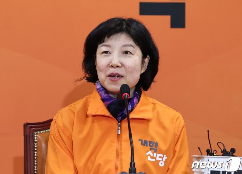 인사말하는 <b>양정숙 의원</b>