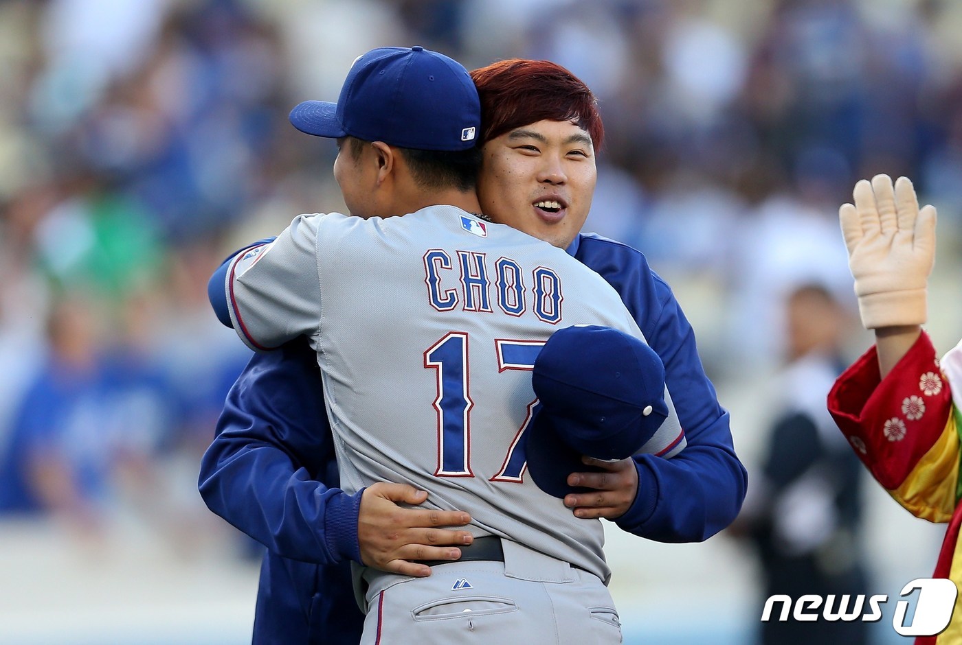 <b>류현진 복귀</b> 반기는 <b>추신수</b> "오랜 기간 좋은 성적 낸 <b>류현진</b>, 대단해"