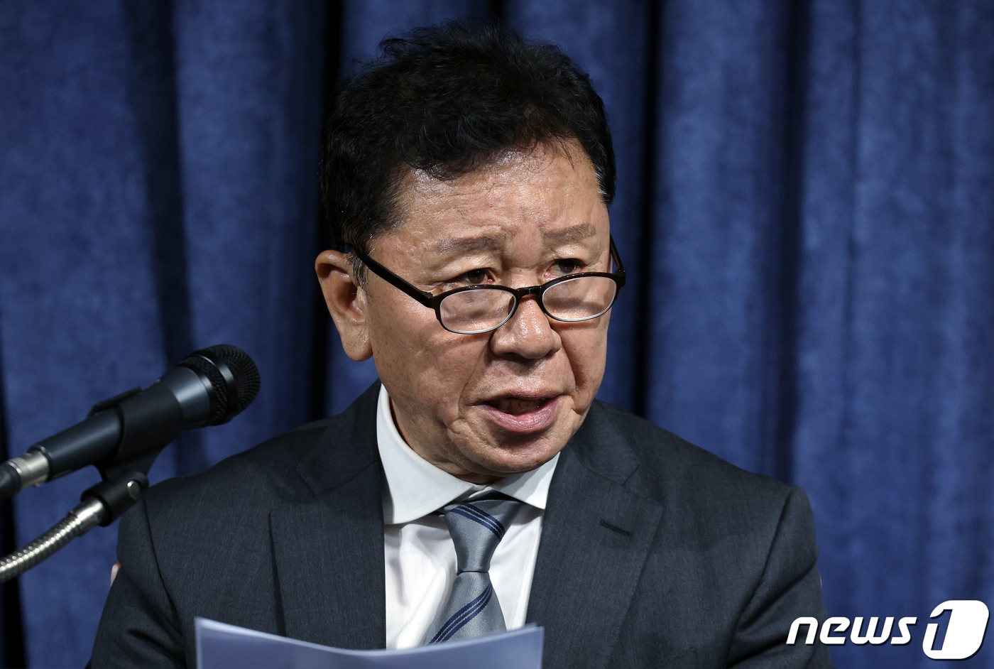 브리핑 하는 <b>정해성</b> <b>위원장</b>