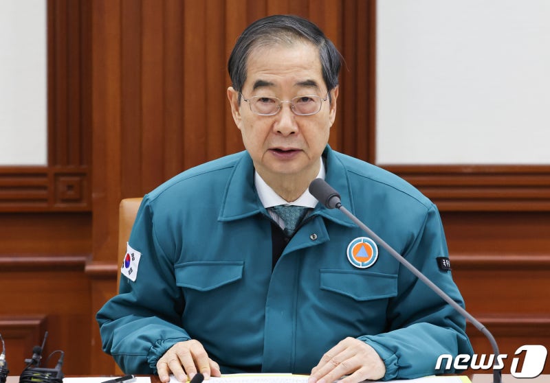 한 <b>총리</b> "<b>적십자</b>병원 비상진료체계 운영 감사…현장 어려움 적극 지원"