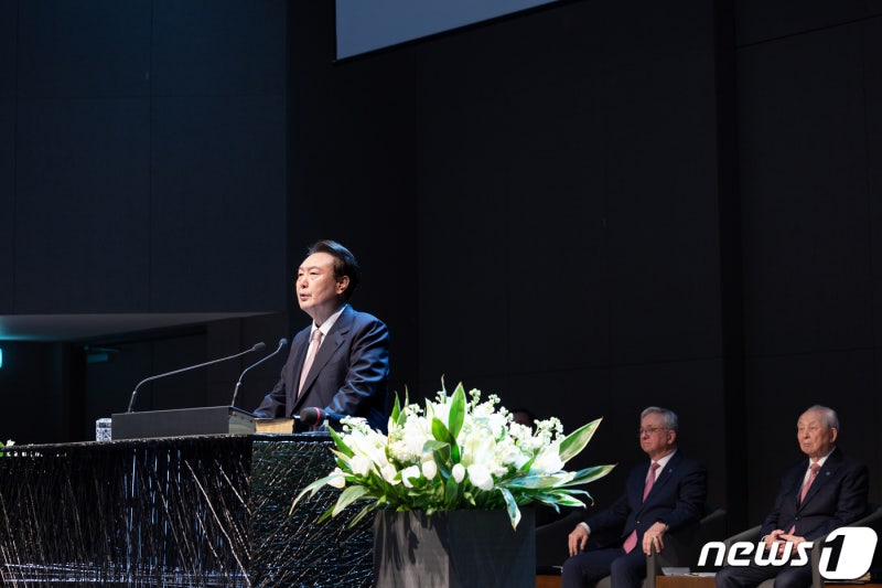 尹 "전국 1억300만평 <b>군사시설 보호구역 해제</b>"(종합)