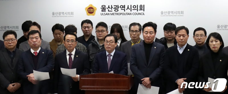 '컷오프說' <b>이채익</b> "시민 뜻 따라 결단"… 탈당 후 무소속 출마 <b>시사</b>
