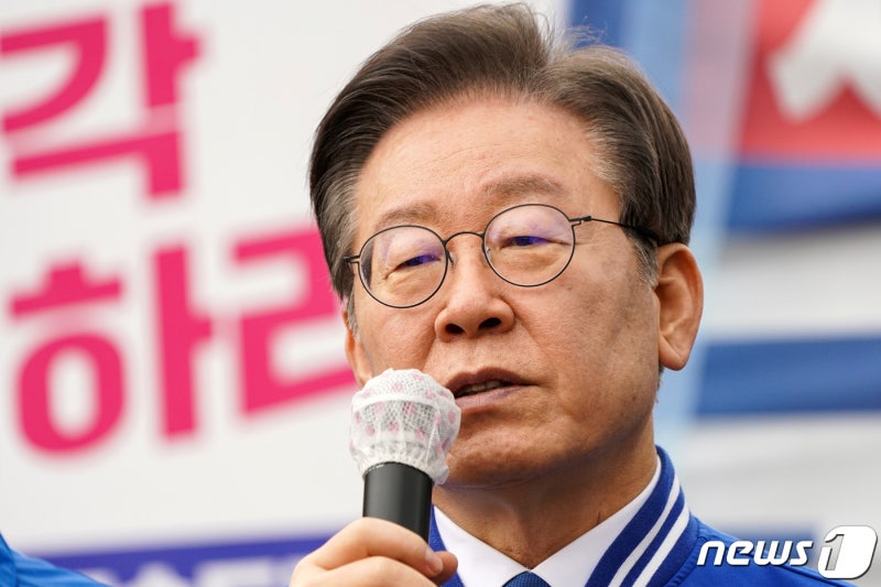 이재명 "국힘, 용산·특권 <b>공천</b>…<b>민주당</b>, <b>혁신</b> 넘어 <b>공천</b> 혁명"