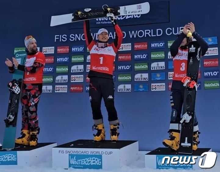 <b>스노보드 이상호</b>, <b>월드컵</b> 시즌 최종전서 우승…평행회전 종합 1위