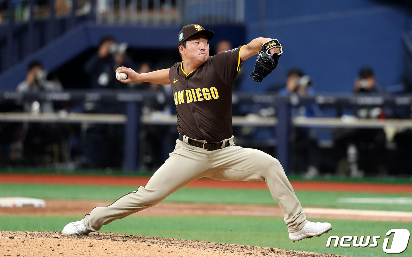 SD <b>감독</b> "<b>고우석</b> 엔트리 제외, 어려운 결정…더 준비되면 MLB 올 것"
