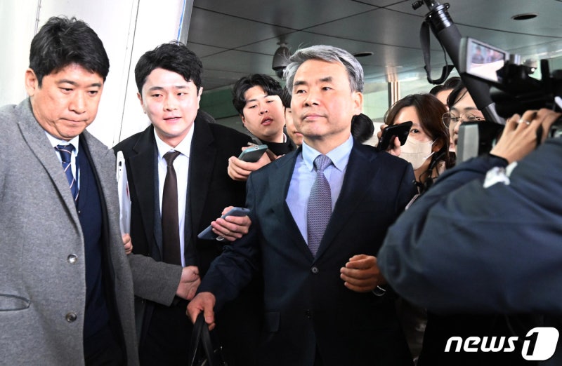<b>이종섭</b> 측 "<b>공수처</b>에 모든 일정 공개, 소환 조사 요청"(2보)