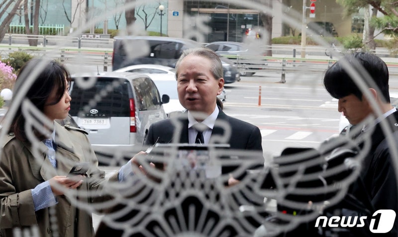 <b>주수호 의협 비대위</b> 언론홍보위원장, 3차 경찰 소환조사 출석