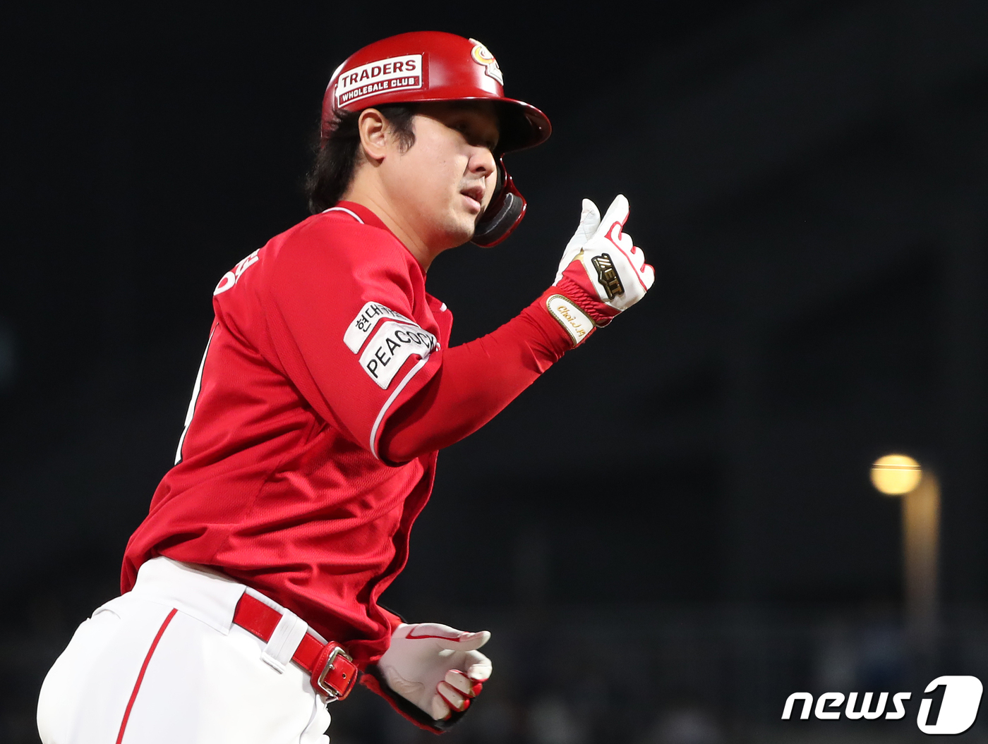 '매진·매진' <b>류현진</b> <b>효과</b>, <b>흥행</b>은 대박-경기력은 아쉬움[프로야구인사...