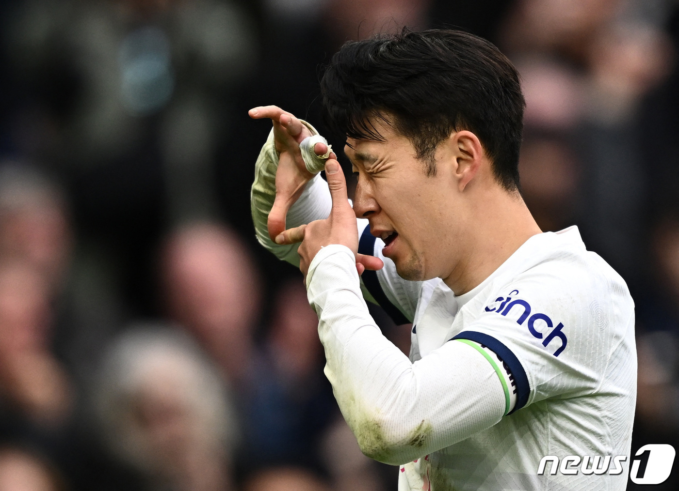 '역시' <b>손흥민</b>, 루턴 상대로 후반 41분 <b>결승</b>골…2-1 역전승 견인