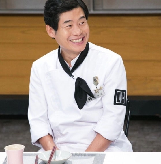 <b>이연복</b> ", 도와달래서 사진 찍었더니 자기가 <b>스승</b>이라 홍보…난 <b>스승</b> 없...