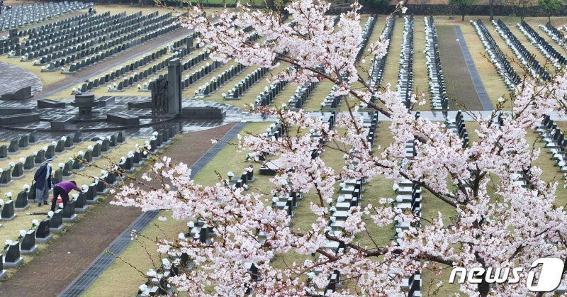 오늘은 <b>제주</b> 4·3<b>희생자 추념일</b>