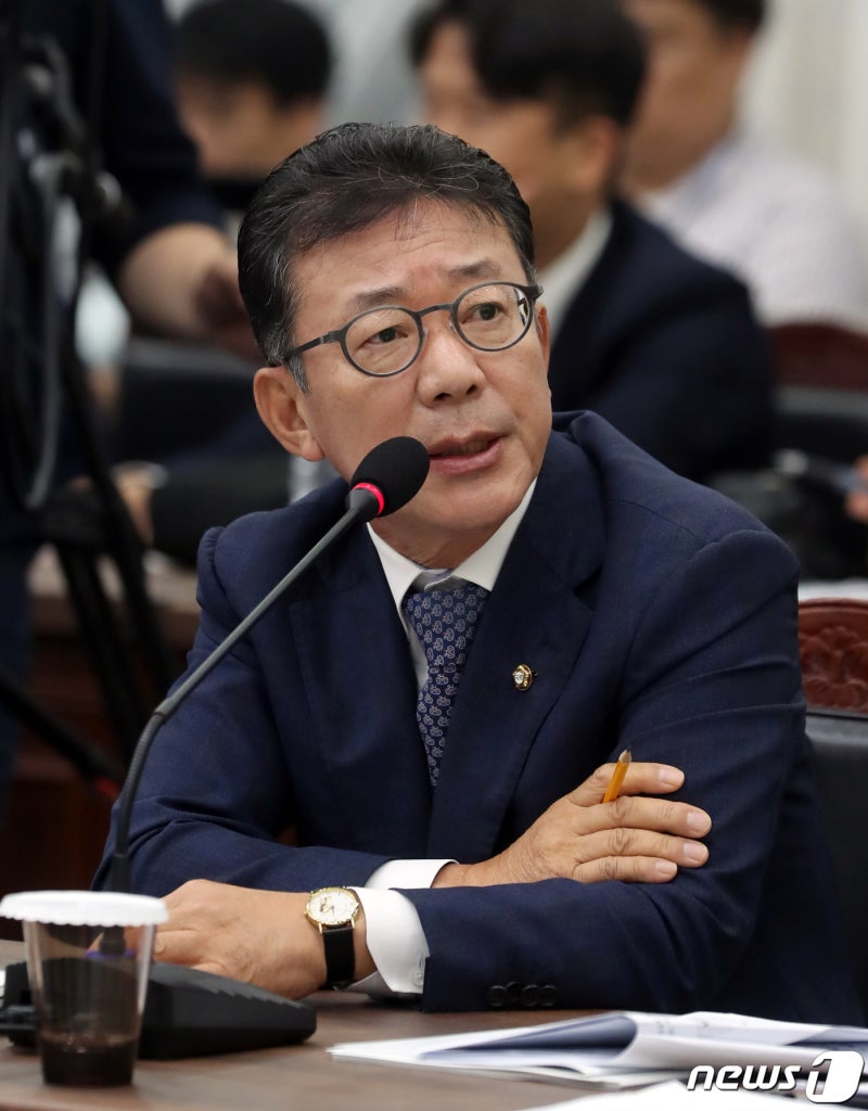 윤 <b>대통령</b>, 신임 <b>정무수석</b>에 <b>홍철호</b> 전 의원 임명(2보)