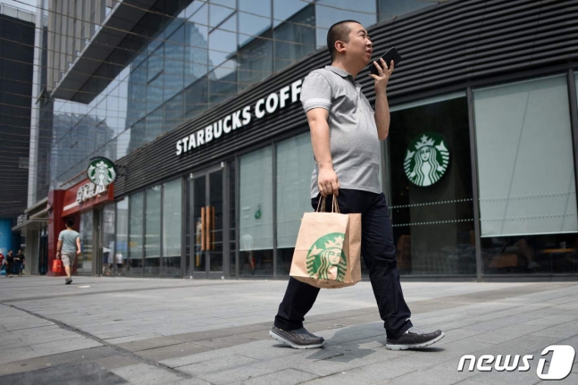 중국 베이징에 위치한 스타벅스 매장. ⓒ AFP=뉴스1