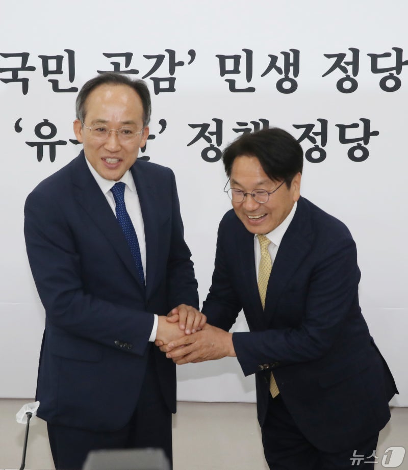 <b>강기정 광주시장</b> 만난 추경호 <b>원내대표</b>