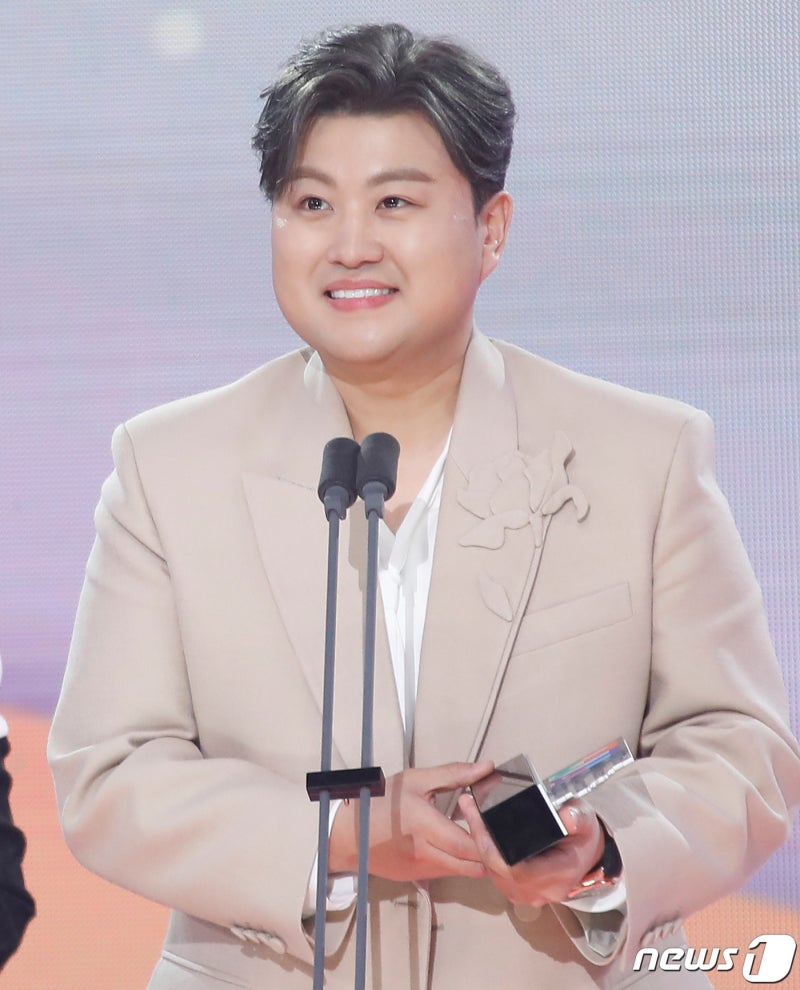 SBS 미디어넷 측 "<b>김호중 김천</b> 공연 연출 참여 안하기로" [공식]