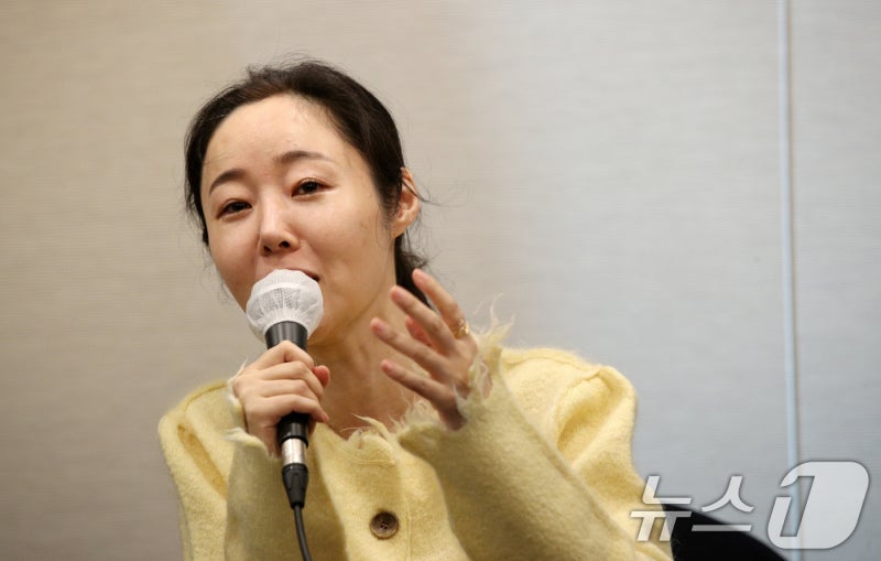 임시주총 관련 <b>기자회견</b> 하는 <b>민희진 대표</b>