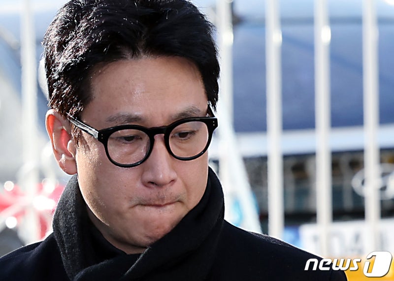 <b>경찰</b>, '<b>이선균</b> 마약 수사기밀 유출' 검찰 수사관 <b>구속영장</b>