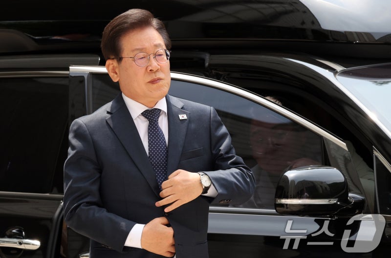 국힘, '언론은 검찰 <b>애완견</b>' <b>이재명</b> 발언에 "전형적 <b>범죄자</b> 모습"